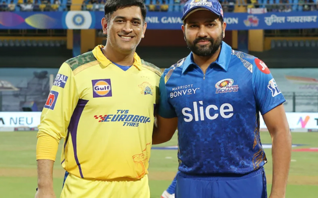 MS Dhoni and Rohit Sharma (Source - Twitter)