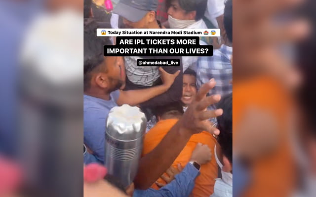 Chaos outside Narendra Modi Stadium