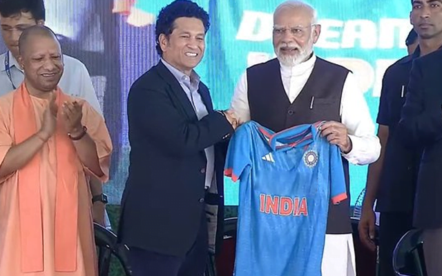 Sachin Tendulkar and Narendra Modi