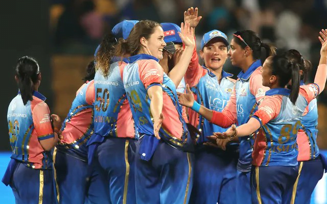 Mumbai Indians beat Gujarat Giants by 4 wickets
